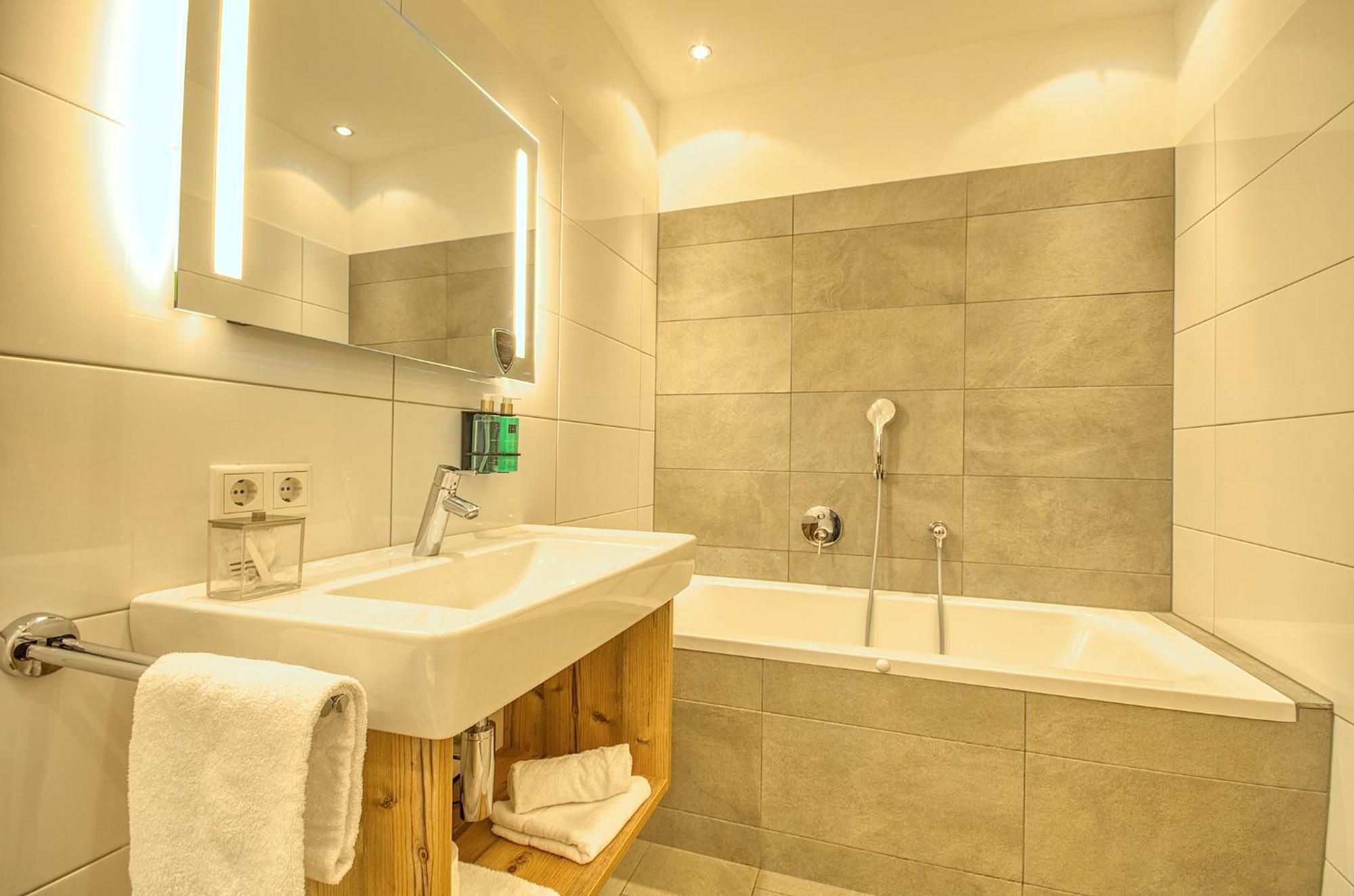 Penthouse Ski & Golf - By Alpen Apartments Zell am See Buitenkant foto